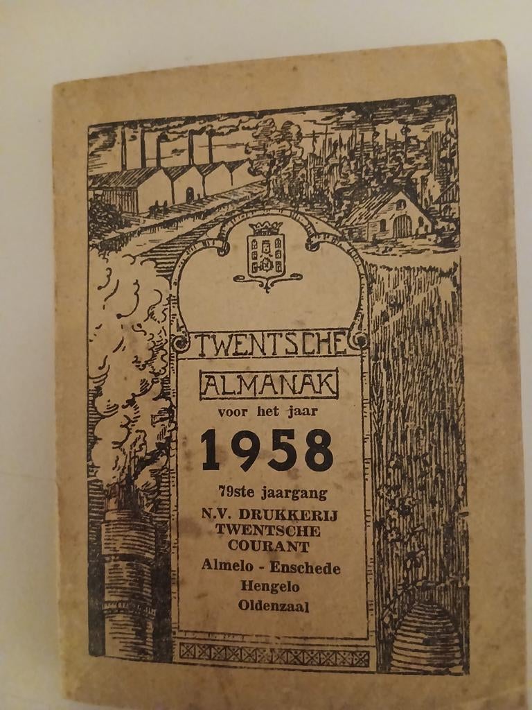 Twentsche Almanak 1958., Boeken, Ophalen of Verzenden, Gelezen