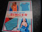 kledingpatronen ==  aan de slag met singer overlock ==, Ophalen of Verzenden, Zo goed als nieuw, Vrouw, Overige merken