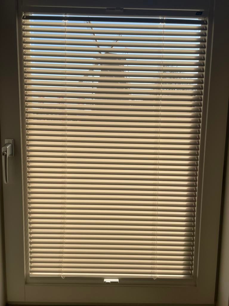 Aluminium Luxaflex 25 mm, kleur 0858. Top down constructie, Ophalen, Nieuw, 50 tot 100 cm, Modern