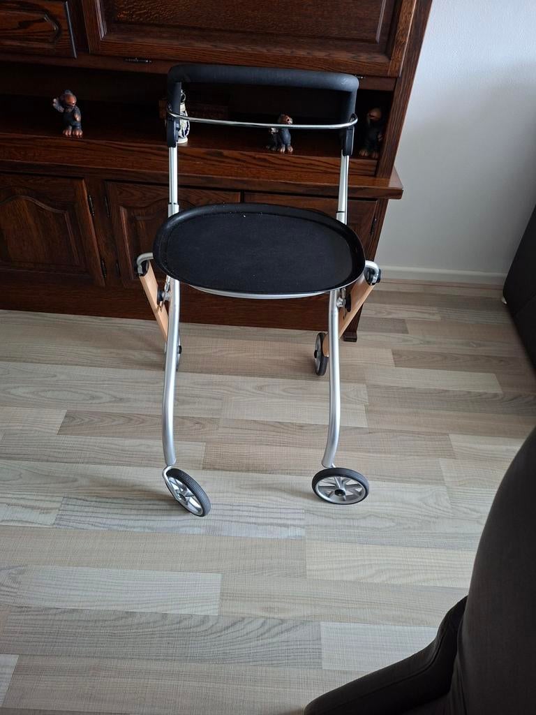 Huiskamer rollator trust, Ophalen