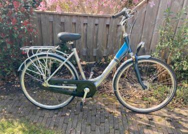 Sportieve Batavus Spirit Intermezzo. Framemaat is 55 cm., Fietsen en Brommers, Fietsen | Dames | Damesfietsen, Zo goed als nieuw