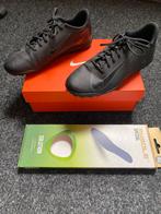 Nike voetbalschoenen maat 40 zgan, Sport en Fitness, Schoenen, Ophalen of Verzenden, Zo goed als nieuw, Maat S