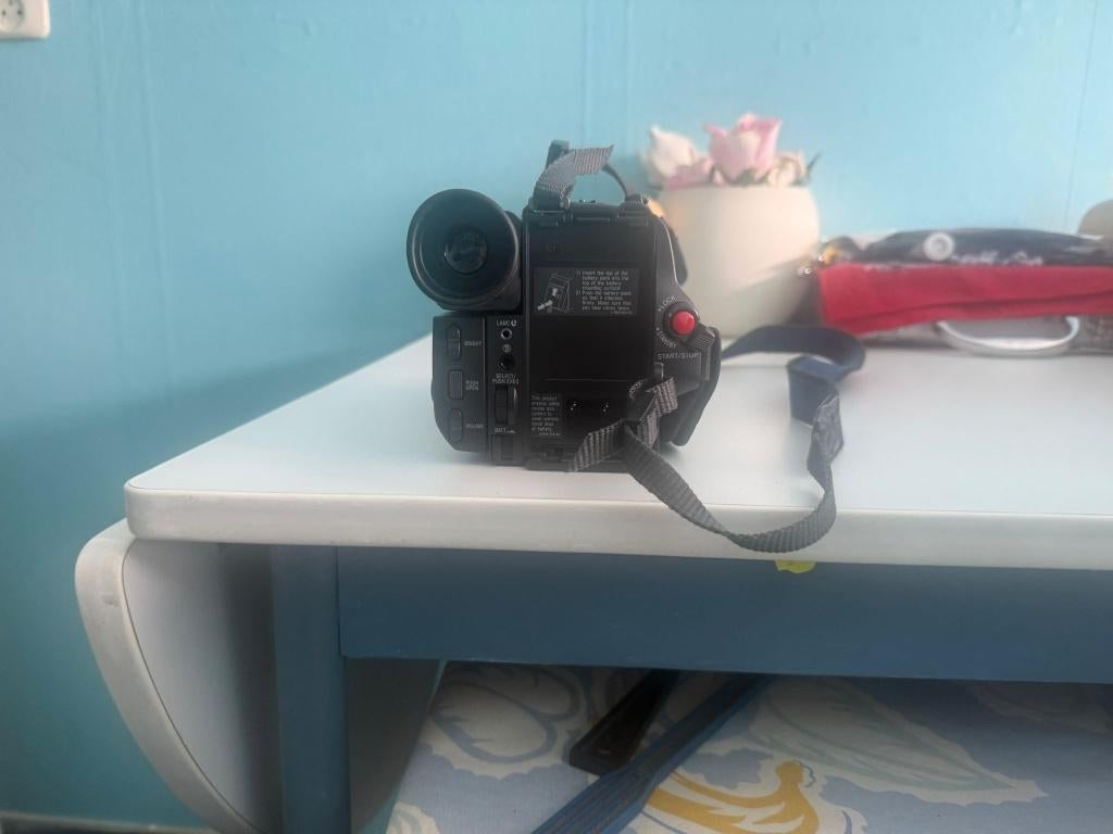 Sony Handycam Vision Hi8 camcorder (jaren 90) adapter en tas, Ophalen, Hi 8, Camera