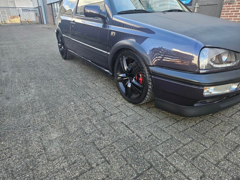 Te koop vw golf 3 2.0 gti n1995 origineel nl paars, Automaat, Zwart, Particulier, Sedan