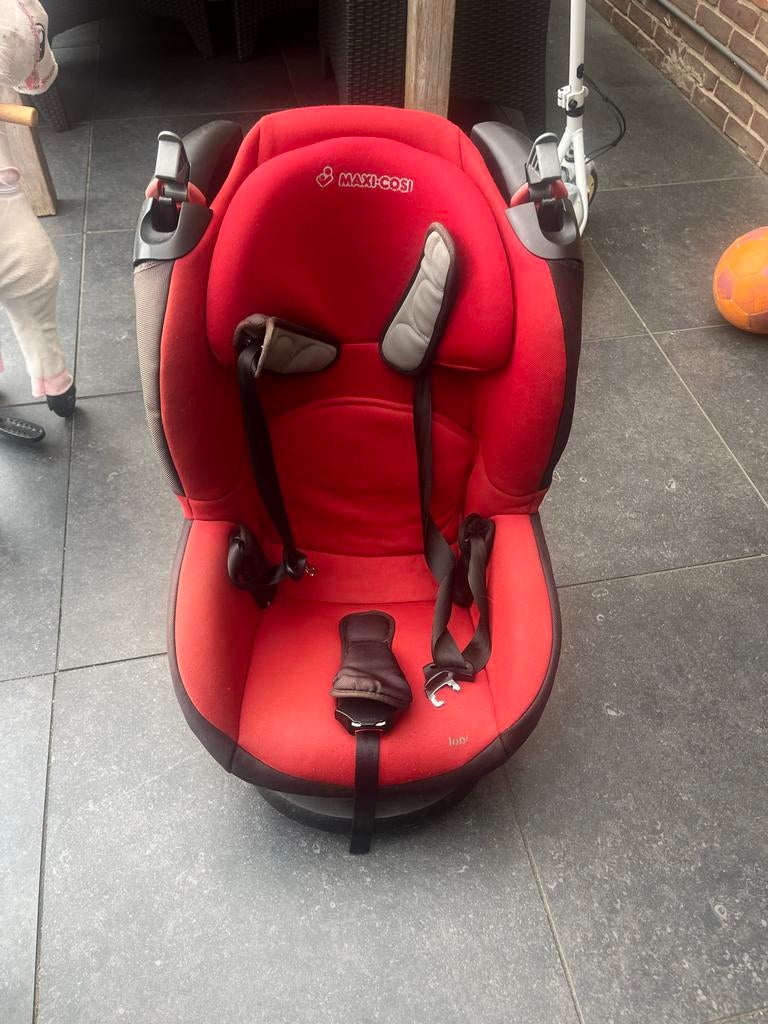 Maxi-Cosi Tobi autostoel - Rood, Ophalen, 9 t/m 18 kg, Zijbescherming, Maxi-Cosi