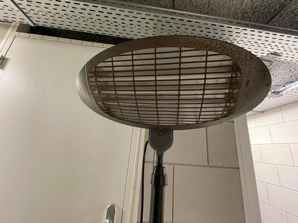 Hendi Terrasverwarmer 2000W - Elektrisch en Verstelbaar, Tuin en Terras, Terrasverwarmers, Elektrisch, Gebruikt, Vloer, Ophalen of Verzenden