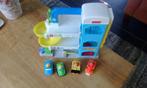 Fisher price garage compleet met auto, s en poppetjes, Ophalen, Gebruikt, Speelset