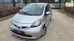 Toyota Aygo 1.0-12V AIRCO NIEUWE APK BIJ AFLEVERING!, Voorwielaandrijving, Gebruikt, 4 stoelen, 68 pk