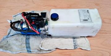 Hydrauliek pomp 200bar 24v afkomstig van laadklep beschikbaar voor biedingen