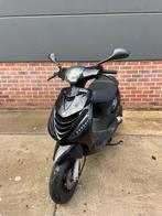Piaggio zip 2017 brom geel kenteken, Fietsen en Brommers, Ophalen, Maximaal 45 km/u, Zip, Zo goed als nieuw