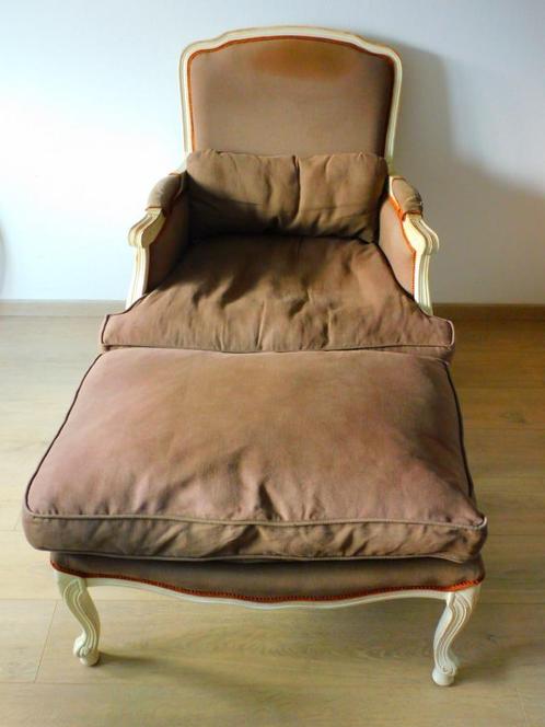 Vintage fauteuil en hocker - opknapper, Huis en Inrichting, Fauteuils, Gebruikt, Hout, Stof, 75 tot 100 cm, 75 tot 100 cm, Ophalen