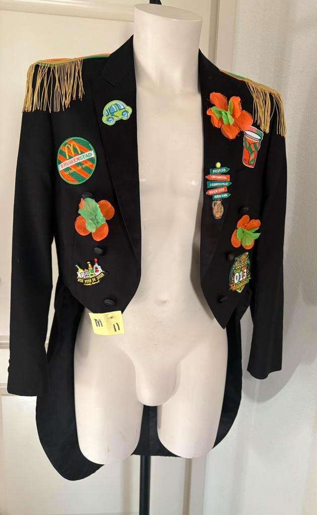 (11) Kruikenstad slipjas maat M emblemen unisex, Kleding | Dames, Carnavalskleding en Feestkleding, Zo goed als nieuw, Carnaval