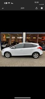 Ford Focus 1.0 Ecoboost 92KW 5D 2014 Wit, Auto's, 125 pk, 635 kg, Wit, Handgeschakeld