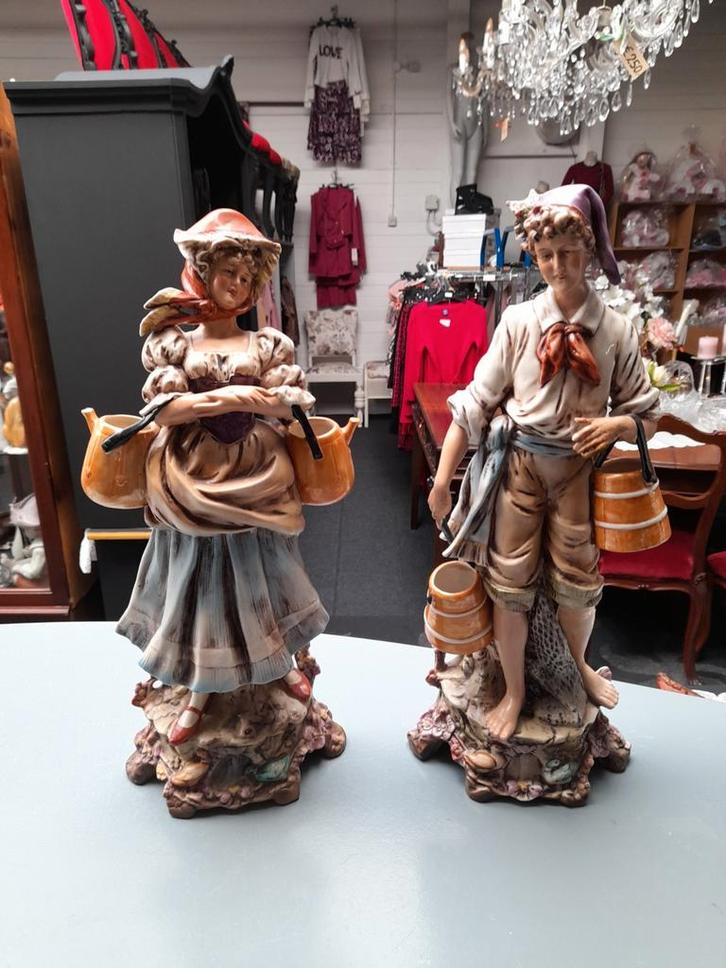 Set 2 antieke porseleinen beelden, Verzamelen, Beelden en Beeldjes, Zo goed als nieuw, Dier, Ophalen of Verzenden