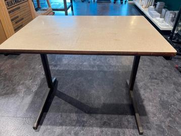 Vintage schooltafel - 70x50x58cm beschikbaar voor biedingen