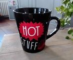 Grote zwarte mok met tekst: hot stuff / Modern Gourmet Foods, Keramiek, Ophalen of Verzenden, Zo goed als nieuw, Overige stijlen