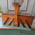 Opgeknapte houten naaikist te koop. Met vakjes, Hobby en Vrije tijd, Ophalen of Verzenden, Zo goed als nieuw, Overige typen