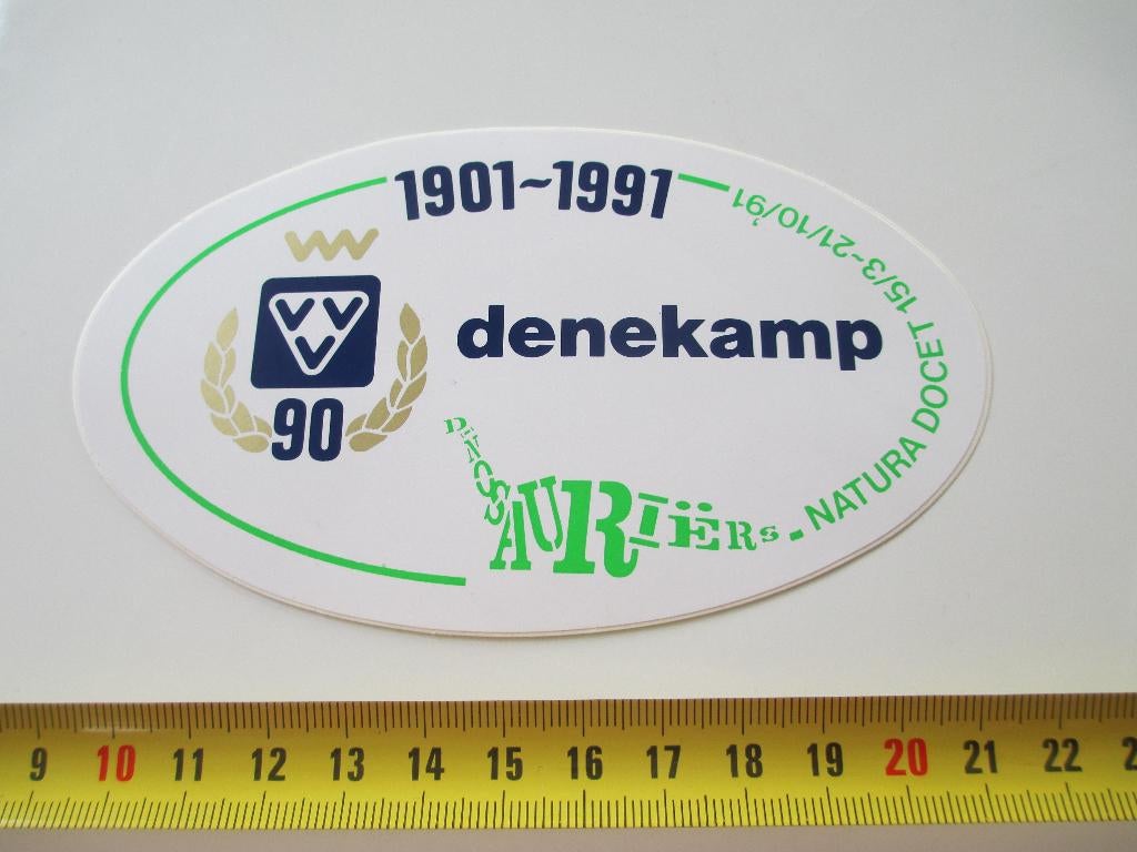 sticker VVV Denekamp 90 jaar 1901 - 1991, Ophalen, Zo goed als nieuw
