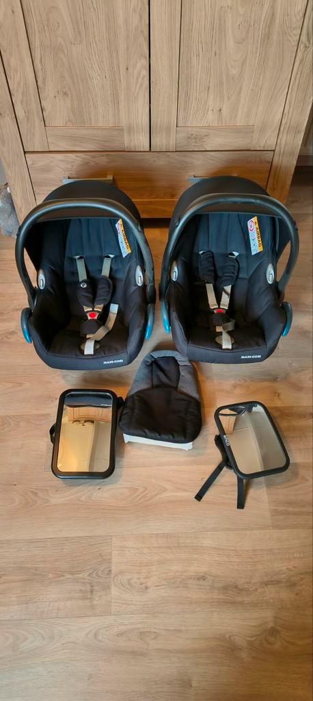 Maxi cosi cabrio fix met spiegels, Kinderen en Baby's, Autostoeltjes, Zo goed als nieuw, Maxi-Cosi, Isofix, Ophalen of Verzenden