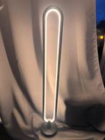 Stijlvolle ovale LED vloerlamp - 105cm, Ophalen of Verzenden, Nieuw, Kunststof, 100 tot 150 cm