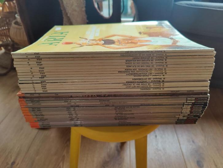 Aria - Michel Weyland - 32 nummers, Boeken, Stripboeken, Zo goed als nieuw, Meerdere stripboeken, Ophalen of Verzenden