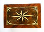 Intarsia scheerkist kist spiegel 4 vakken hout ingelegd ster, Antiek en Kunst, Ophalen of Verzenden