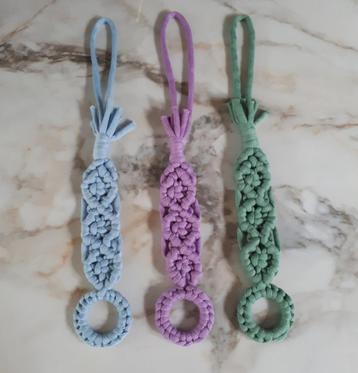 Hangers! beschikbaar voor biedingen