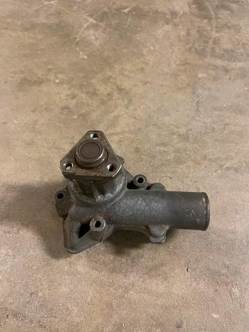 Fiat 124 waterpomp beschikbaar voor biedingen