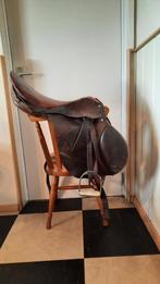 Zadel met halster, Ophalen