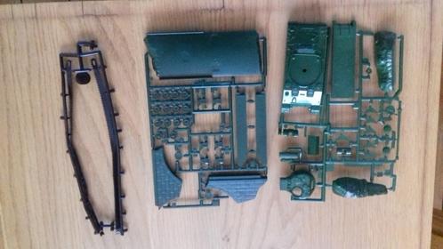 M4 "Firefly" tank + Australische infanterie 1:72 Revell03160, Hobby en Vrije tijd, Modelbouw | Auto's en Voertuigen, Zo goed als nieuw