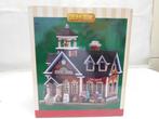 Lemax 85343 Oak Hill School KK2/2, Diversen, Kerst, Ophalen of Verzenden, Zo goed als nieuw