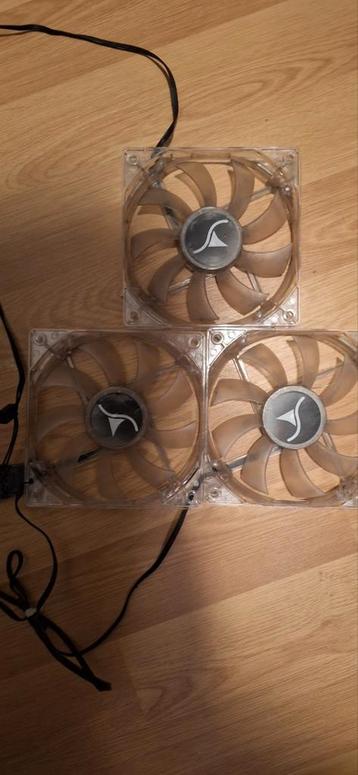 3 PC Ventilatoren beschikbaar voor biedingen