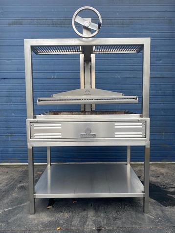 Mibrasa Parrilla open grill bouwjaar 2023 gewicht +/_ 300kg beschikbaar voor biedingen