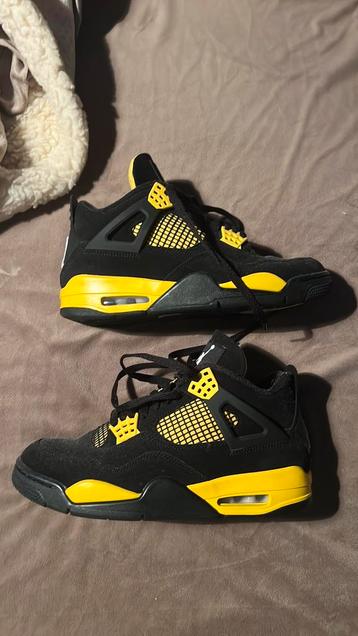 Jordan 4 retro thunder maat 41 beschikbaar voor biedingen