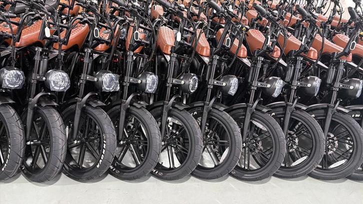 Ouixi v8 v9 v20 C80 C80 pro v20 mini, Fietsen en Brommers, Fietsaccessoires | Fietsaccu's, Nieuw, Ophalen of Verzenden