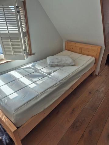 1 persoonsbed met matras