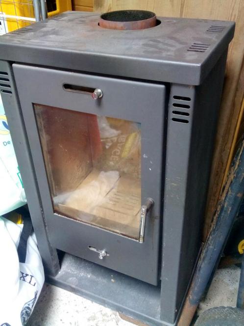 Lika Small Hout Kachel, Huis en Inrichting, Kachels, Zo goed als nieuw, Houtkachel, Hout, Ophalen