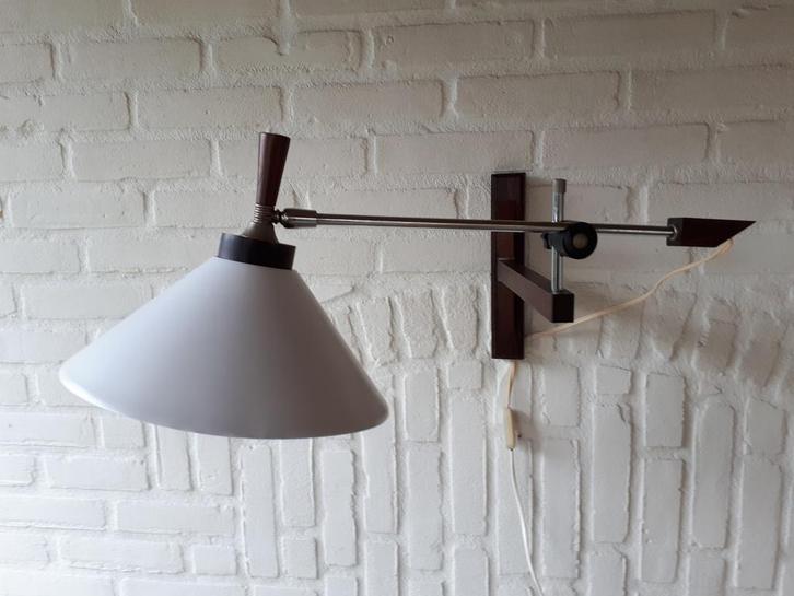 Vintage retro wandlamp zwenklamp Design Mid Century j 50-60, Huis en Inrichting, Lampen | Wandlampen, Zo goed als nieuw, Hout