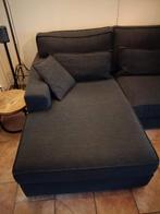 **MOET WEG** 2,5 zit longchair 2,5 jaar zwart bijna gratis, Huis en Inrichting, Banken | Sofa's en Chaises Longues, Ophalen, Passend in elk interieur