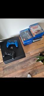 Ps4 met spellen, racestoel en racestuur, Ophalen, Zo goed als nieuw, Met 2 controllers