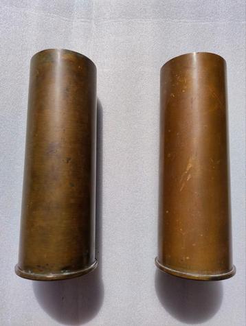 Lotje van 2 Duitse /Tsjechische 8cm vz17 hulzen, met stempel beschikbaar voor biedingen