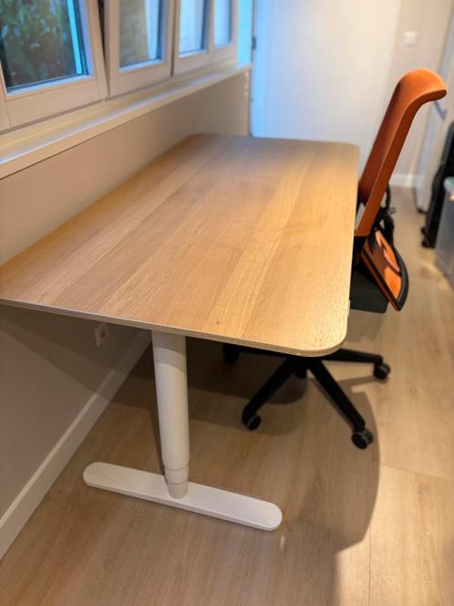 IKEA elektrisch Sta/Zit 160x70cm bureau wit eiken, Huis en Inrichting, Bureaus, Zo goed als nieuw, Stabureau, Elektrisch, In hoogte verstelbaar