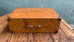 Leuk antiek Frans gehouten houten koffer, kistje., Ophalen of Verzenden