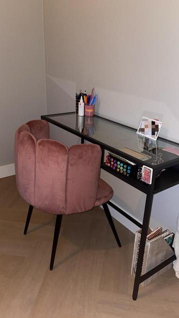 Ikea Laptoptafel met Stoel beschikbaar voor biedingen