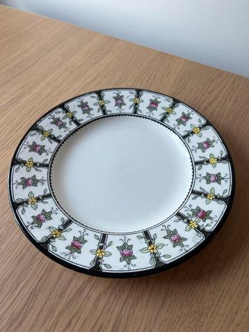 Petrus Regout Modest Maastricht Sphinx bord 20 cm beschikbaar voor biedingen
