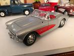 Chevrolet Corvette. 1957.    Burago. 1:18, Ophalen of Verzenden, Zo goed als nieuw, Bburago