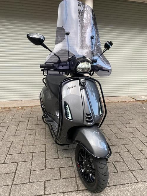 Vespa Sprint SNOR 2024 in Nieuwstaat 4400km Custom Alarm, Fietsen en Brommers, Snorfietsen en Snorscooters, Zo goed als nieuw