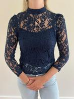 erg mooie blauwe kanten top, maat S, Blauw, Ophalen of Verzenden, Zo goed als nieuw, Lange mouw