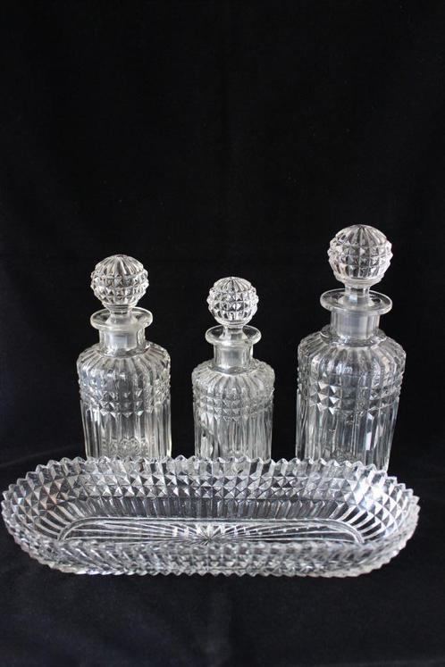 Antiek Frans Baccarat stijl Art Deco kaptafel set c 1920, Antiek en Kunst, Antiek | Glas en Kristal, Ophalen
