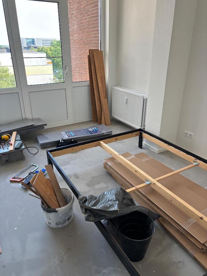 Gratis: Neiden bedframe 140x200, Huis en Inrichting, Slaapkamer | Bedden, Gebruikt, Tweepersoons, 140 cm, 200 cm, Hout, Zwart